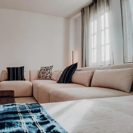 Premium 3br Apartment, Stunning Views Overlooking The Station Apartment Koblenz (Rhineland-Palatinate)