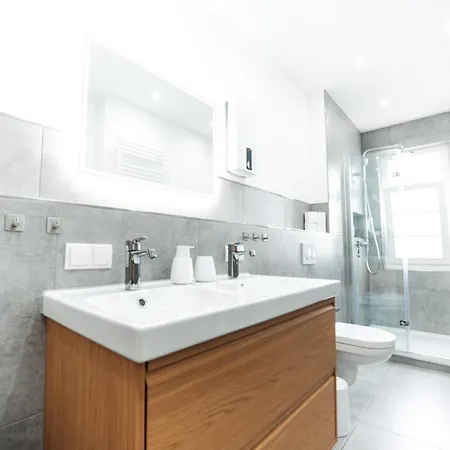 Lägenhet Premium 3br Apartment, Stunning Views Overlooking The Station Koblenz (Rhineland-Palatinate)